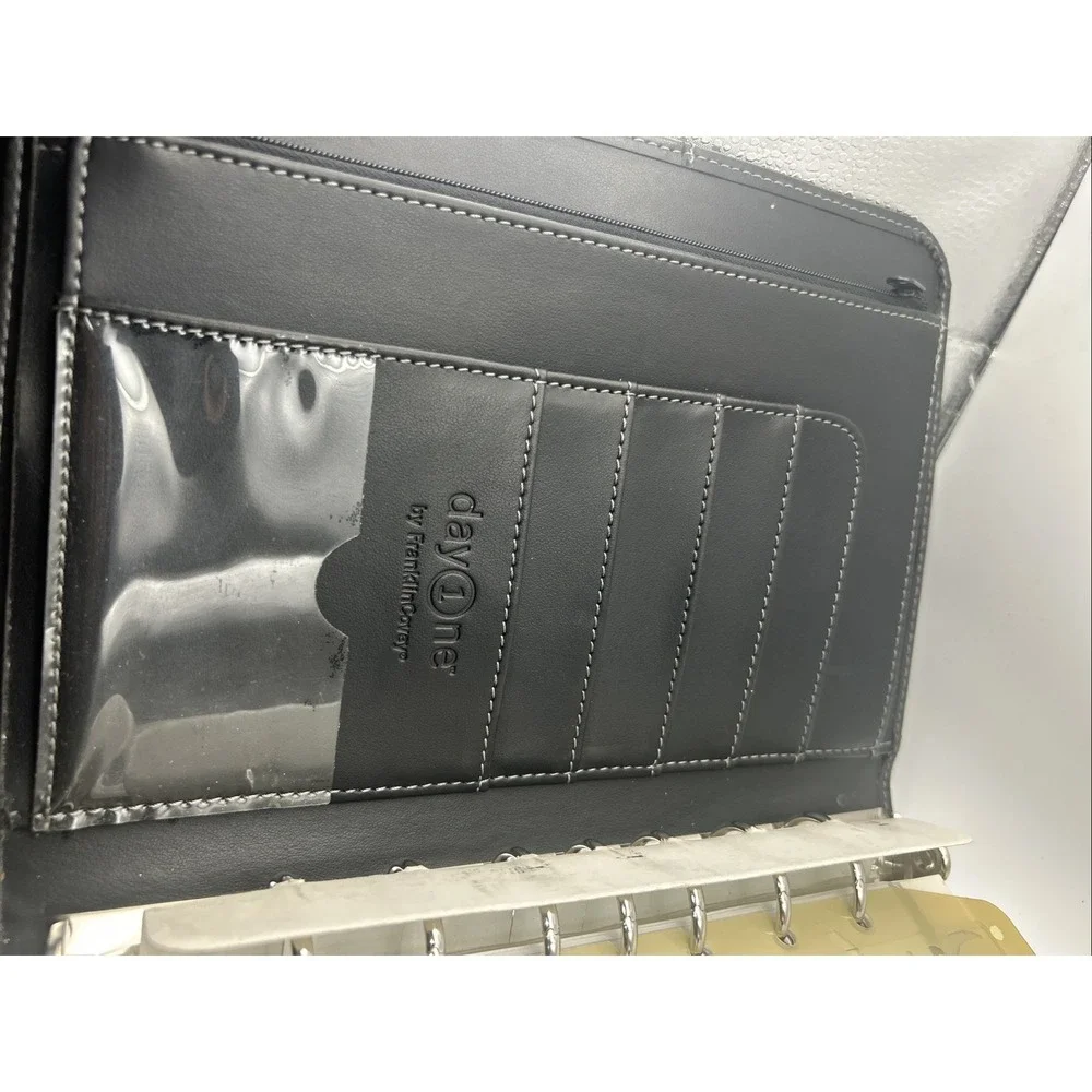 Franklin Day One Snap‎ Closure 3-Ring Classic Planner, Black, 8.5